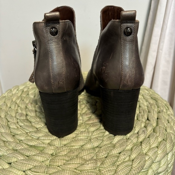 Donald J.Pliner Edyn Metallic Gray Leather Snakeskin Chunky Heel Ankle Boots - Picture 5 of 7